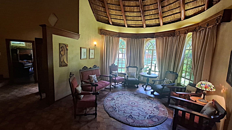 6 Bedroom Property for Sale in Mooivallei Park North West